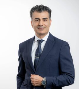 Best Cataract Surgeon Farnoosh Tinoosh