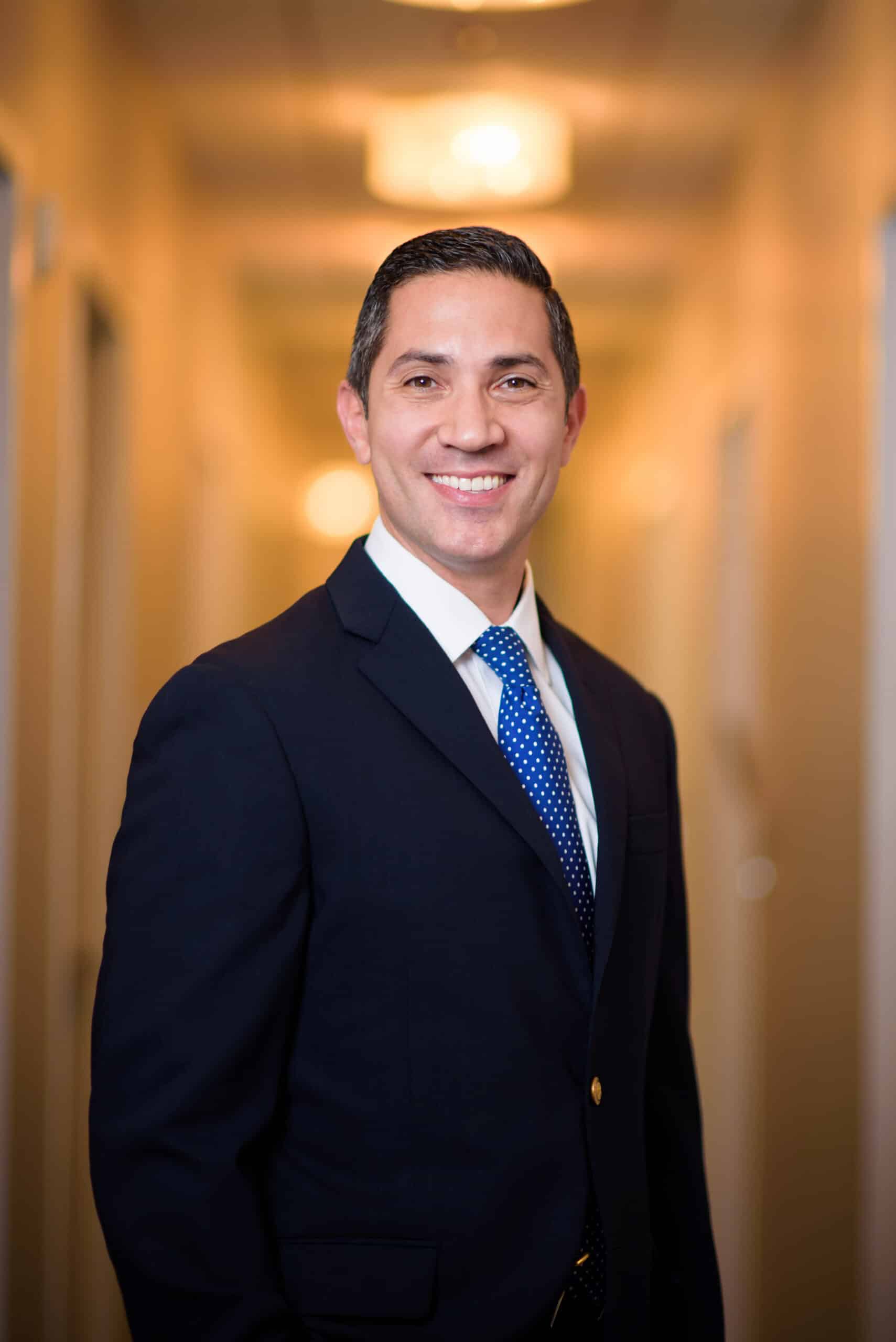 Best Cataract Surgeon Brandon  Rodriguez